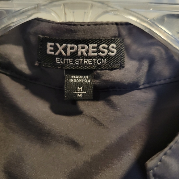 Express Button-Up Blouse - Picture 3 of 4